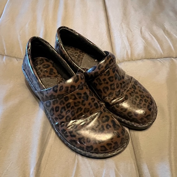 B.O.C Clogs - Picture 2 of 4